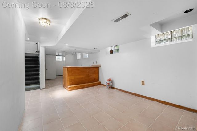 7841 E Morrow Circle, Dearborn, MI 48126