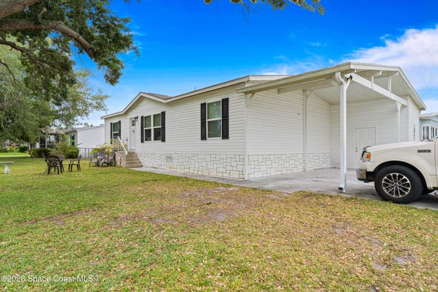 958 Pecan Circle, Barefoot Bay, FL 32976