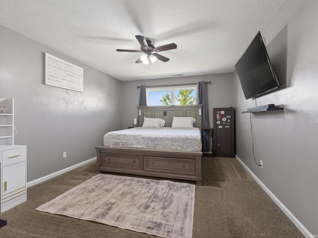 2423 Grand Canyon Corridor, Fort Wayne, IN 46808