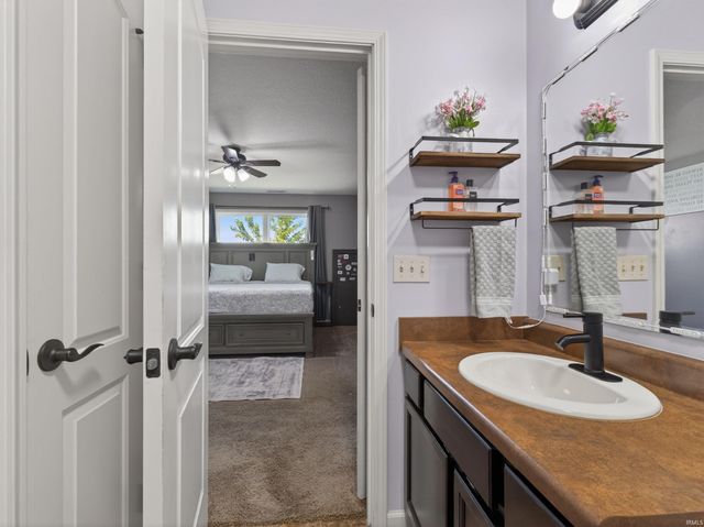 2423 Grand Canyon Corridor, Fort Wayne, IN 46808