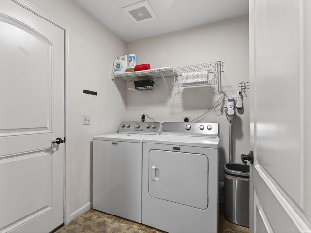 2423 Grand Canyon Corridor, Fort Wayne, IN 46808