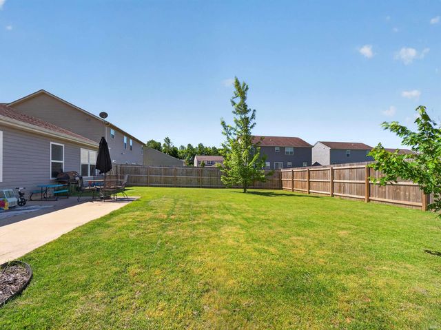 2423 Grand Canyon Corridor, Fort Wayne, IN 46808