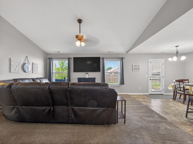 2423 Grand Canyon Corridor, Fort Wayne, IN 46808