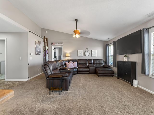 2423 Grand Canyon Corridor, Fort Wayne, IN 46808