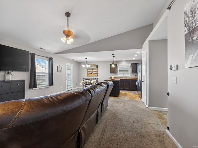 2423 Grand Canyon Corridor, Fort Wayne, IN 46808