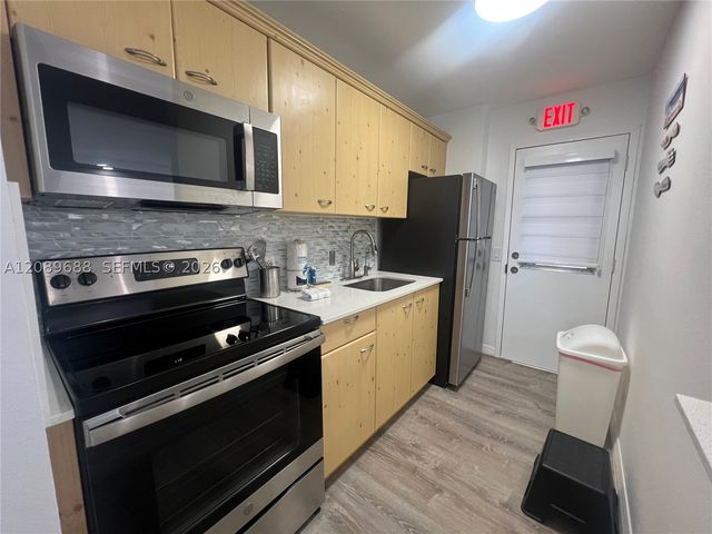 7904 West Dr 616, North Bay Village, FL 33141