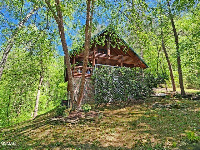 154 Smoky Mountain Way, Sevierville, TN 37876