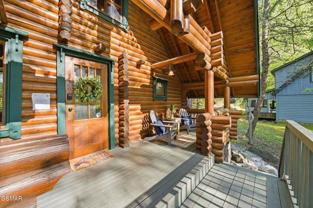 154 Smoky Mountain Way, Sevierville, TN 37876