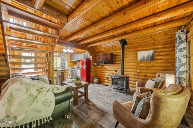 154 Smoky Mountain Way, Sevierville, TN 37876