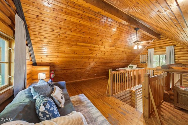 154 Smoky Mountain Way, Sevierville, TN 37876