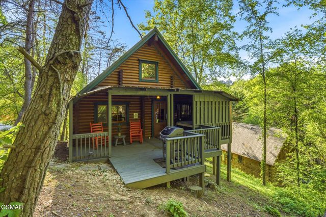 154 Smoky Mountain Way, Sevierville, TN 37876