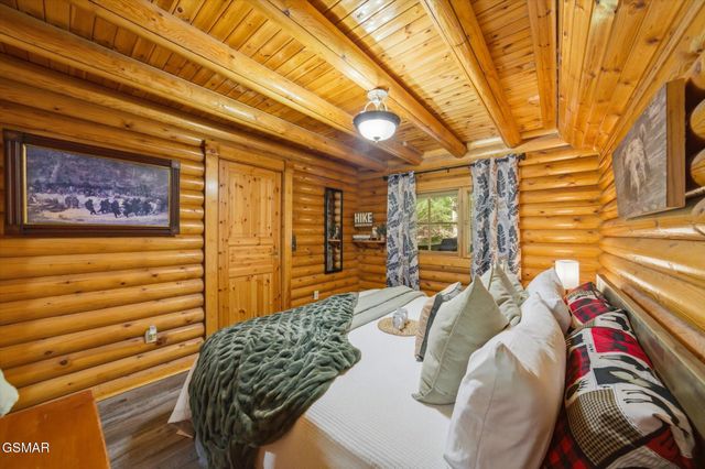 154 Smoky Mountain Way, Sevierville, TN 37876