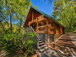 154 Smoky Mountain Way, Sevierville, TN 37876