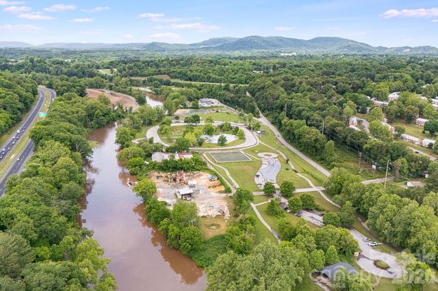 199 Amboy Road, Asheville, NC 28806