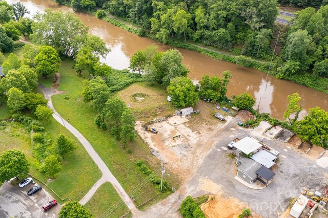 199 Amboy Road, Asheville, NC 28806