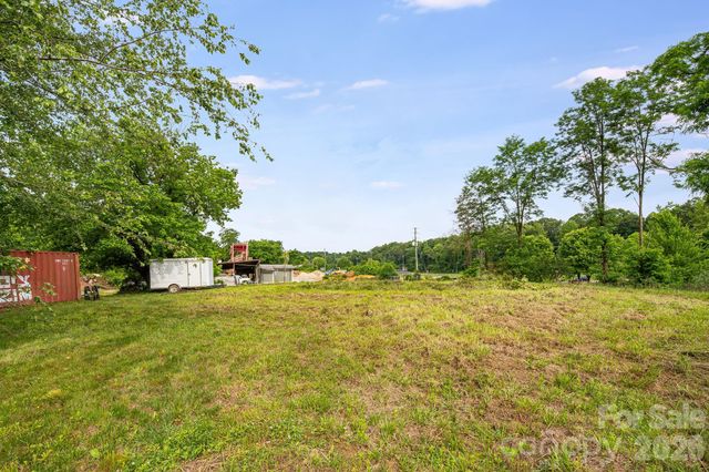 199 Amboy Road, Asheville, NC 28806