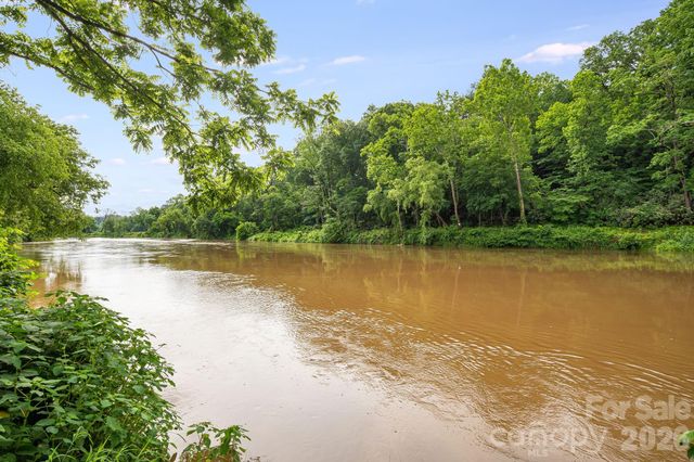 199 Amboy Road, Asheville, NC 28806