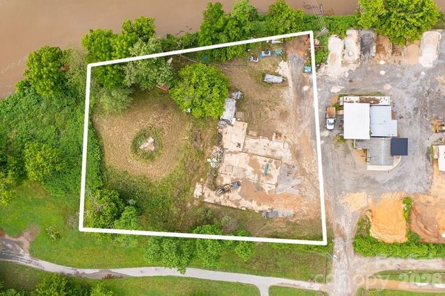 199 Amboy Road, Asheville, NC 28806