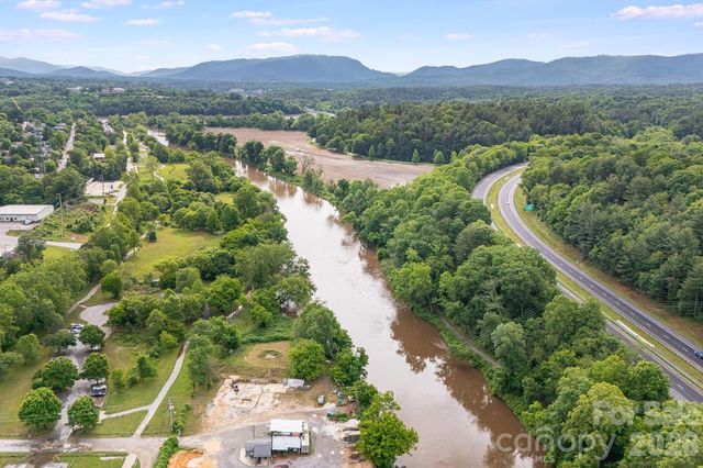 199 Amboy Road, Asheville, NC 28806