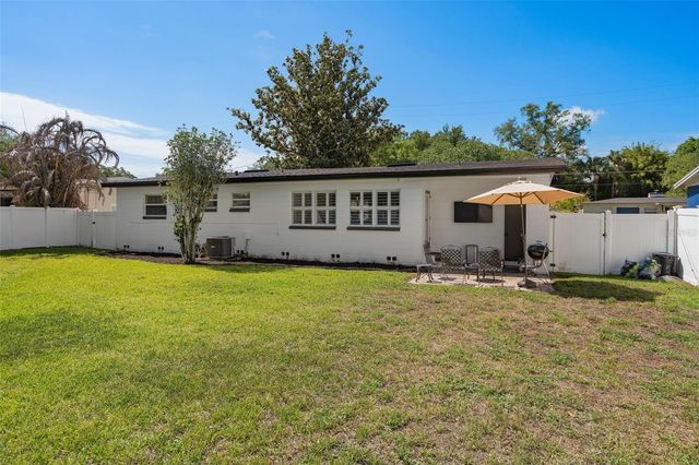 2907 VINE STREET, Orlando, FL 32806