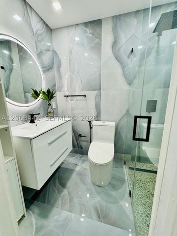 6812 Brookline Dr 6812, Hialeah, FL 33015