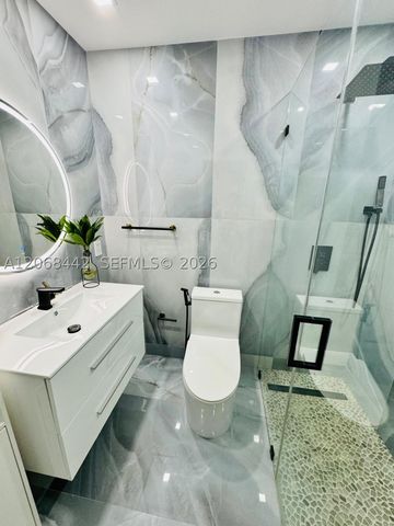 6812 Brookline Dr 6812, Hialeah, FL 33015