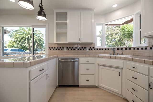 420 Pilgrim Drive, Capitola, CA 95010