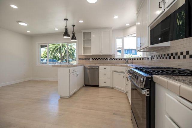 420 Pilgrim Drive, Capitola, CA 95010