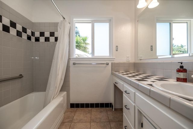 420 Pilgrim Drive, Capitola, CA 95010