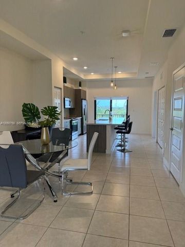 8031 NW 104th Ave 32, Doral, FL 33178