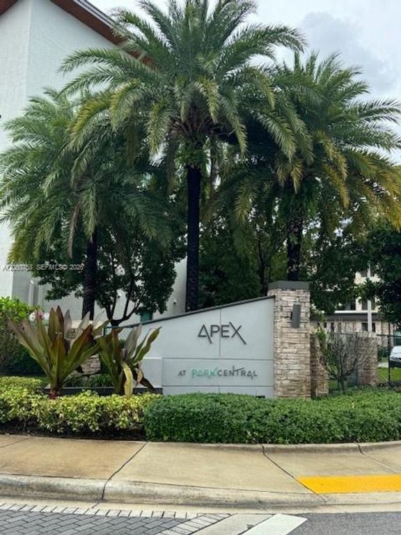 8031 NW 104th Ave 32, Doral, FL 33178