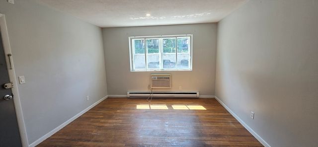 5 Waldemar Ave 3, Boston, MA 02128