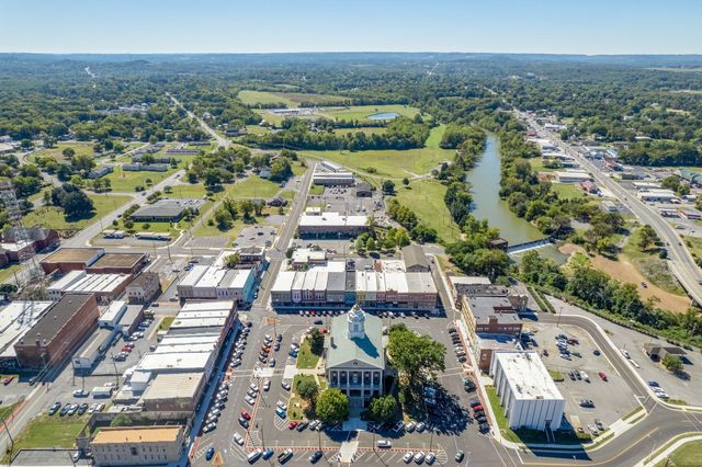 715 S Cannon Blvd, Shelbyville, TN 37160
