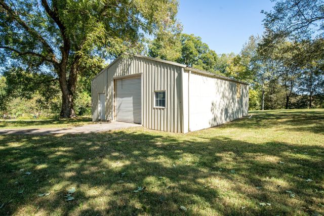 715 S Cannon Blvd, Shelbyville, TN 37160