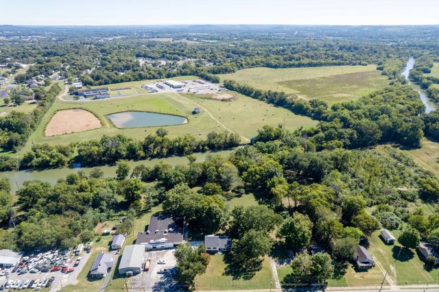 715 S Cannon Blvd, Shelbyville, TN 37160