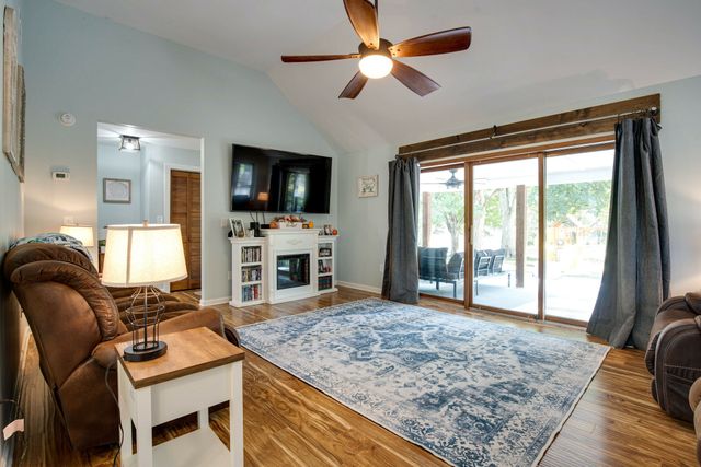 715 S Cannon Blvd, Shelbyville, TN 37160