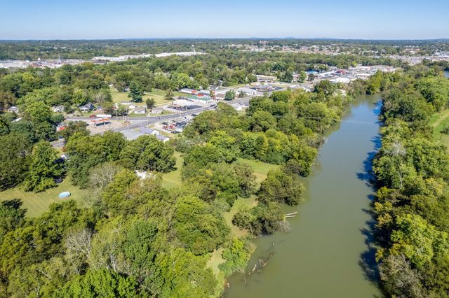 715 S Cannon Blvd, Shelbyville, TN 37160