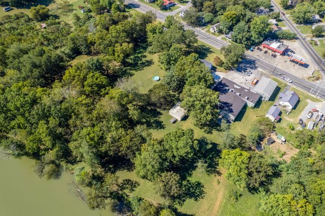 715 S Cannon Blvd, Shelbyville, TN 37160