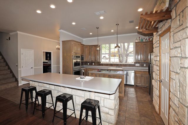 105 CIRCLE VIEW Drive, Amarillo, TX 79118