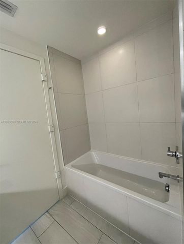 2000 Metropica Way 504, Sunrise, FL 33323