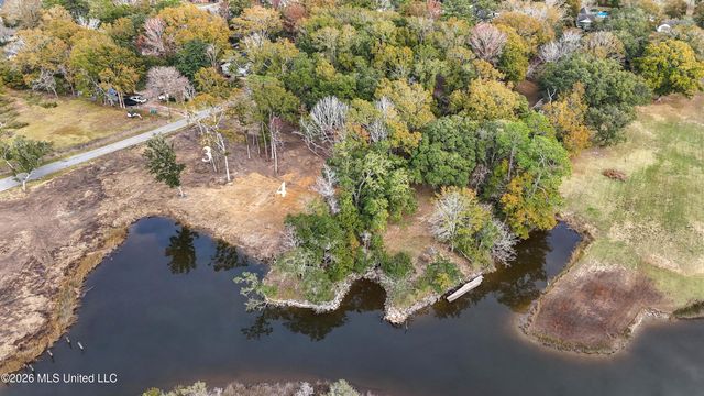 Hemlock Avenue, Moss Point, MS 39563