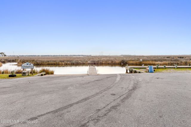 Hemlock Avenue, Moss Point, MS 39563