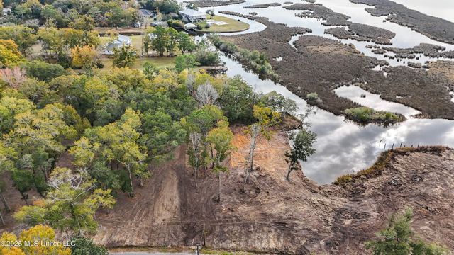 Hemlock Avenue, Moss Point, MS 39563