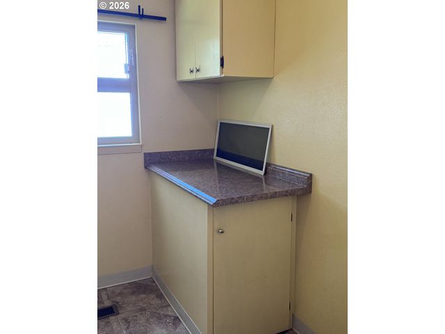 170 CHURCH St, Dillard, OR 97432