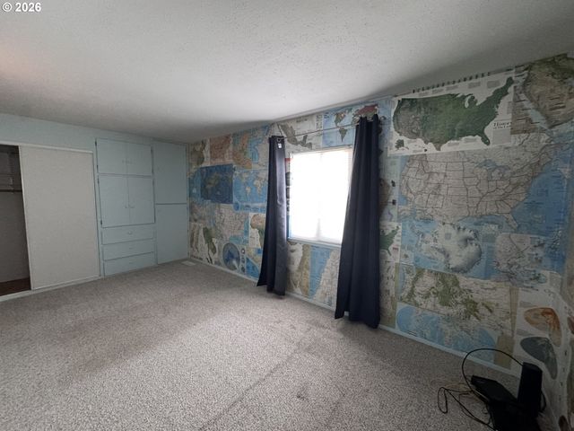 170 CHURCH St, Dillard, OR 97432