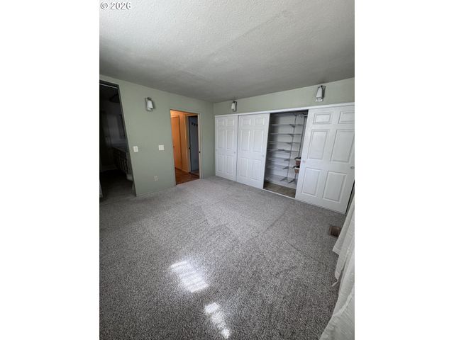 170 CHURCH St, Dillard, OR 97432