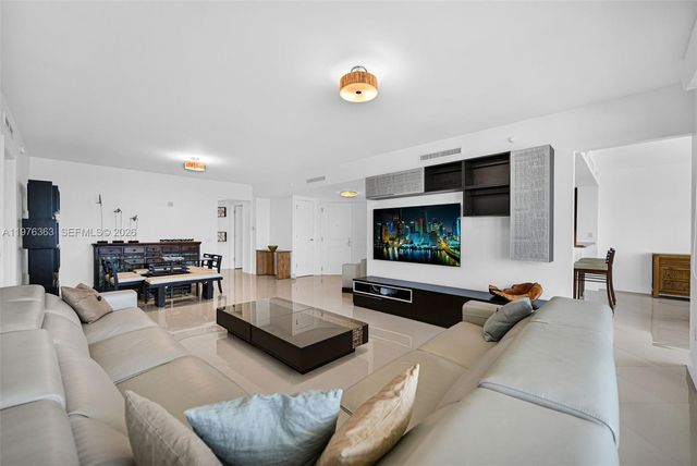 2700 N Ocean Drive 902B, Singer Island, FL 33404