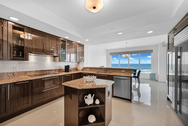 2700 N Ocean Drive 902B, Singer Island, FL 33404