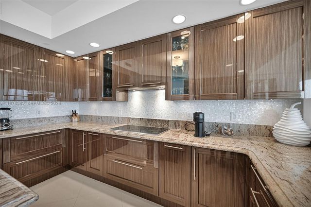 2700 N Ocean Drive 902B, Singer Island, FL 33404