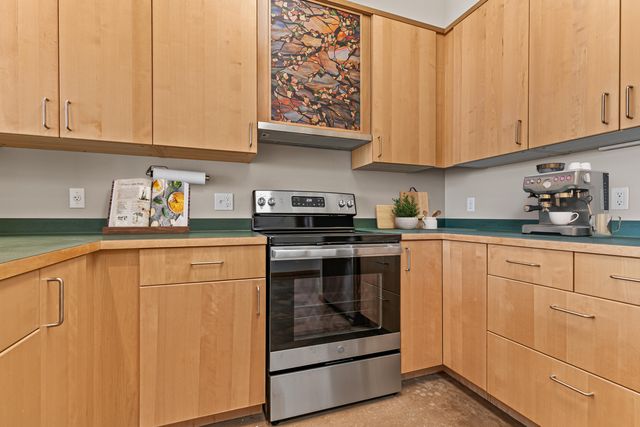 2205 Ashland Street 210, Ashland, OR 97520